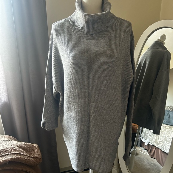 Free People Turtleneck Slouchy Sweater Size M - Picture 6 of 10